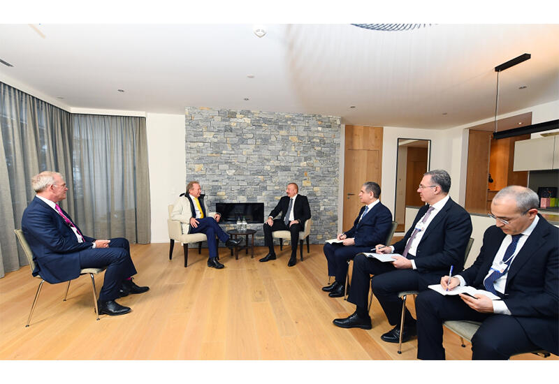 Prezident İlham Əliyevin Davosda “Fortesque Future Industries” şirkətinin sədri ilə görüşü olub