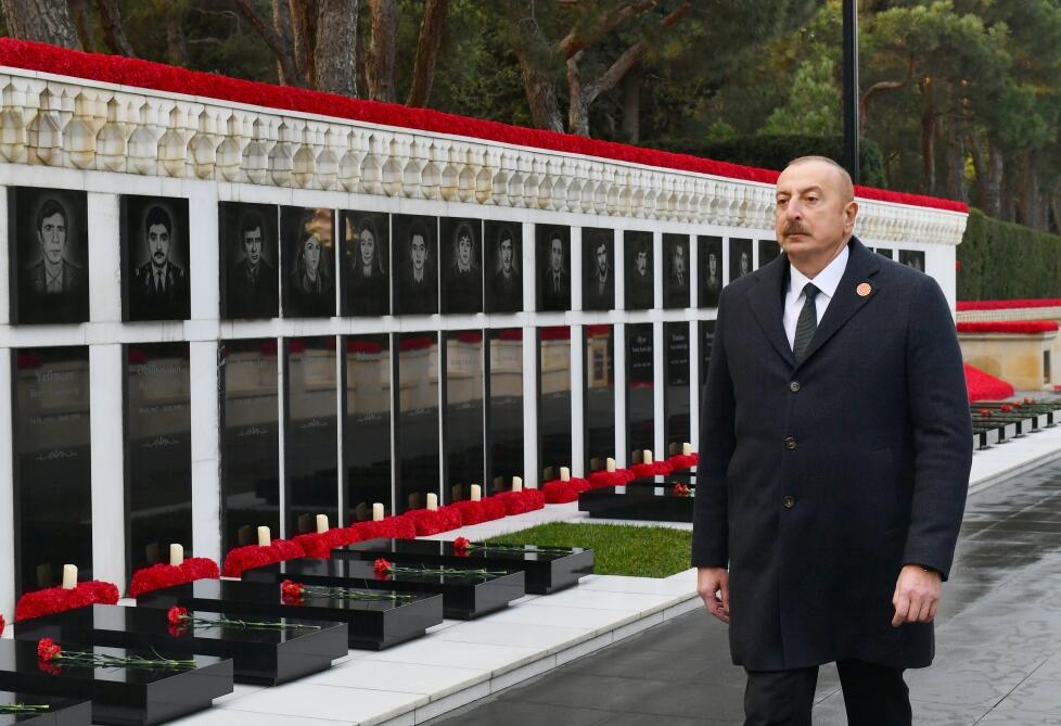 Президент Ильхам Алиев посетил Шехидляр хиябаны в связи с 33-й годовщиной трагедии 20 Января