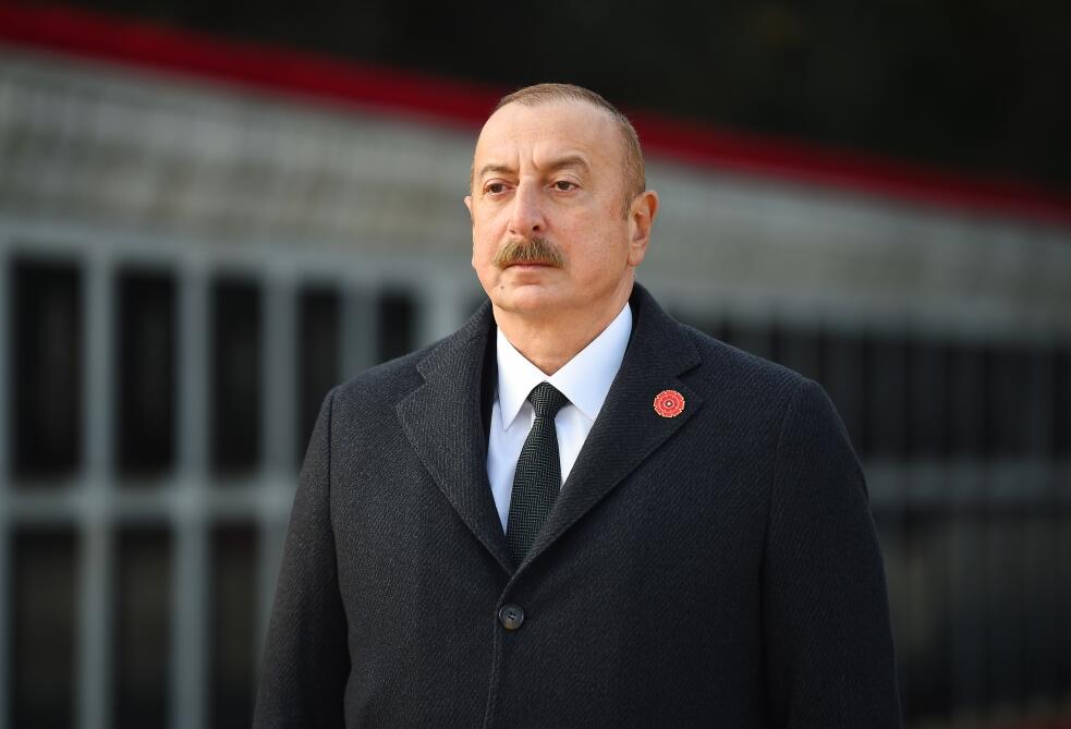 Президент Ильхам Алиев посетил Шехидляр хиябаны в связи с 33-й годовщиной трагедии 20 Января