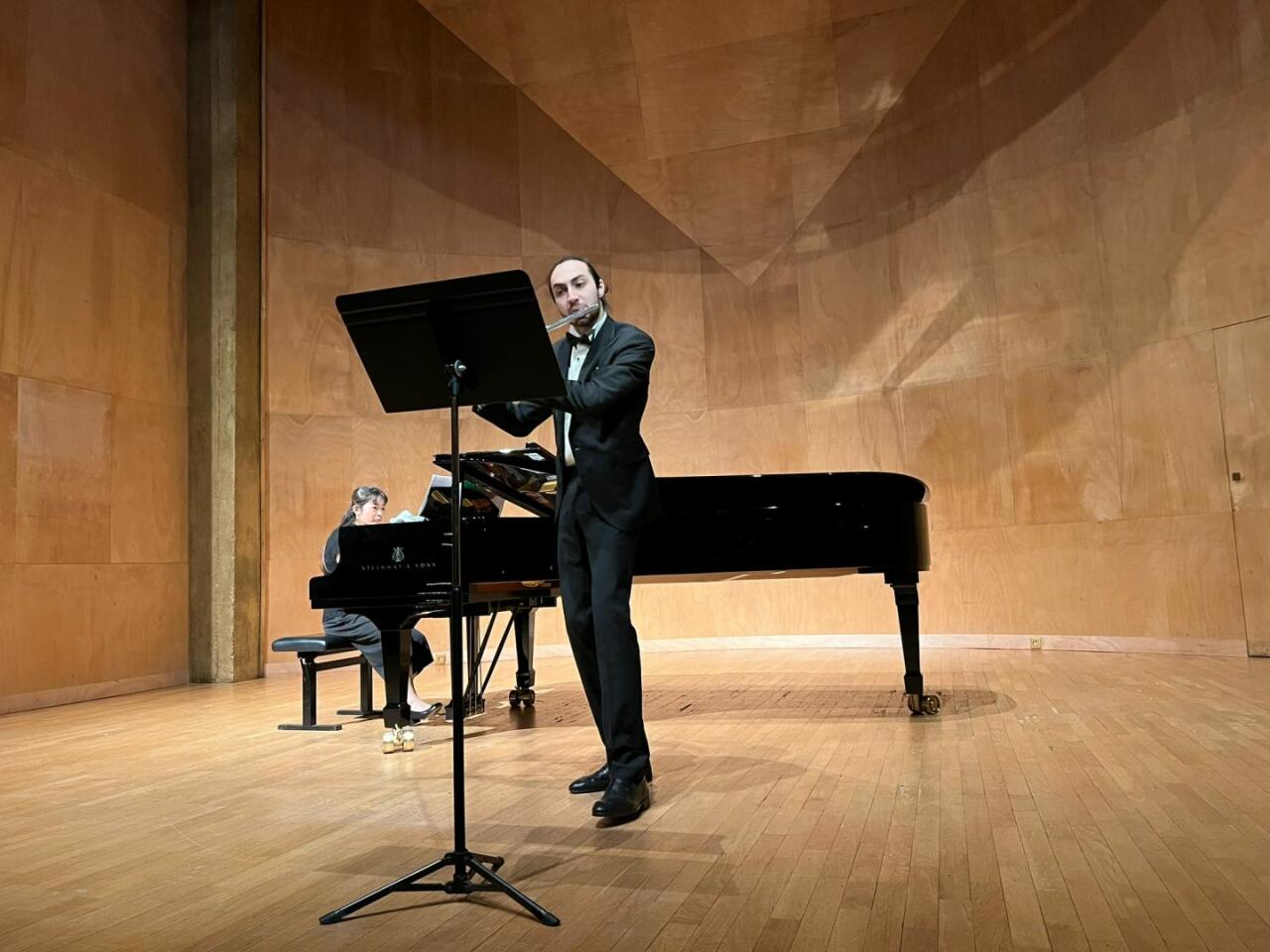 В Париже прошел вечер классической музыки азербайджанского музыканта