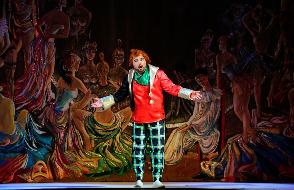 В Театре оперы и балета с ошеломляющим успехом был показан спектакль "Паяцы"