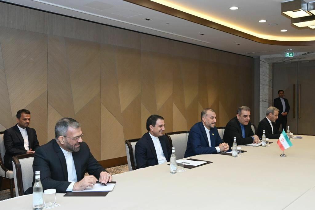 Главы МИД Азербайджана и Ирана обсудили региональные вопросы