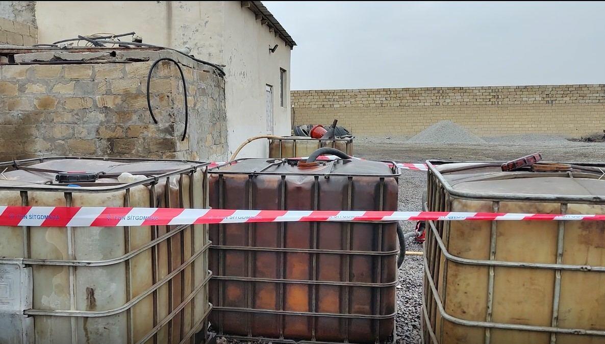 В Баку предотвращена незаконная продажа нефтепродуктов
