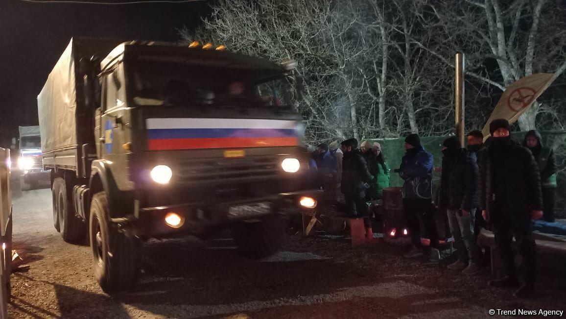 По Лачинской дороге беспрепятственно проехали еще 6 автомобилей миротворцев