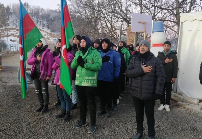 Акция азербайджанских экоактивистов на Лачинской дороге продолжается уже 45-й день