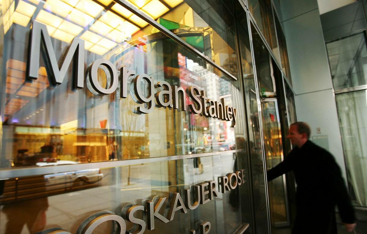 Банк Morgan Stanley выписал сотрудникам многомиллионные штрафы