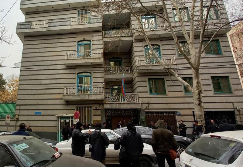 Стали известны детали о детях, с которыми нападавший проник в посольство Азербайджана в Иране