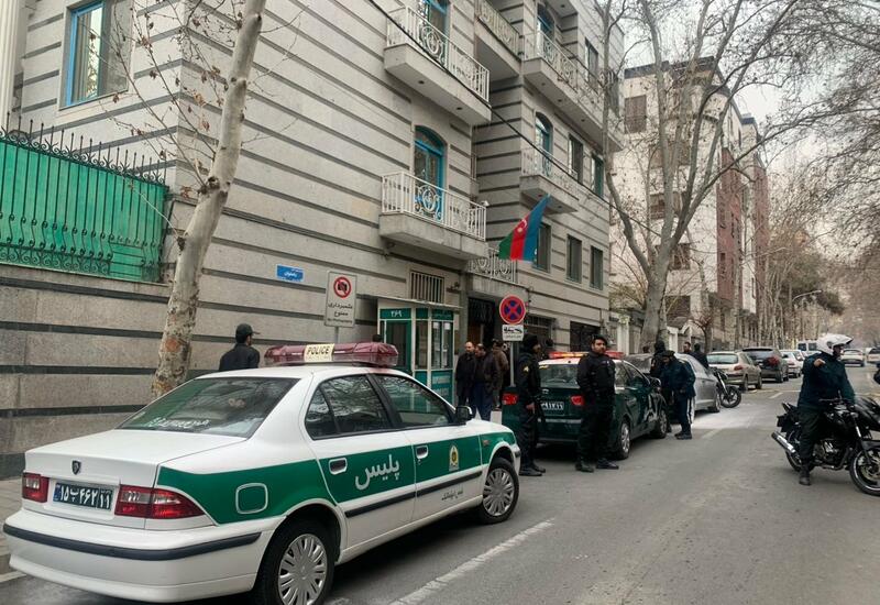 Жители Тегерана соболезнуют Азербайджану