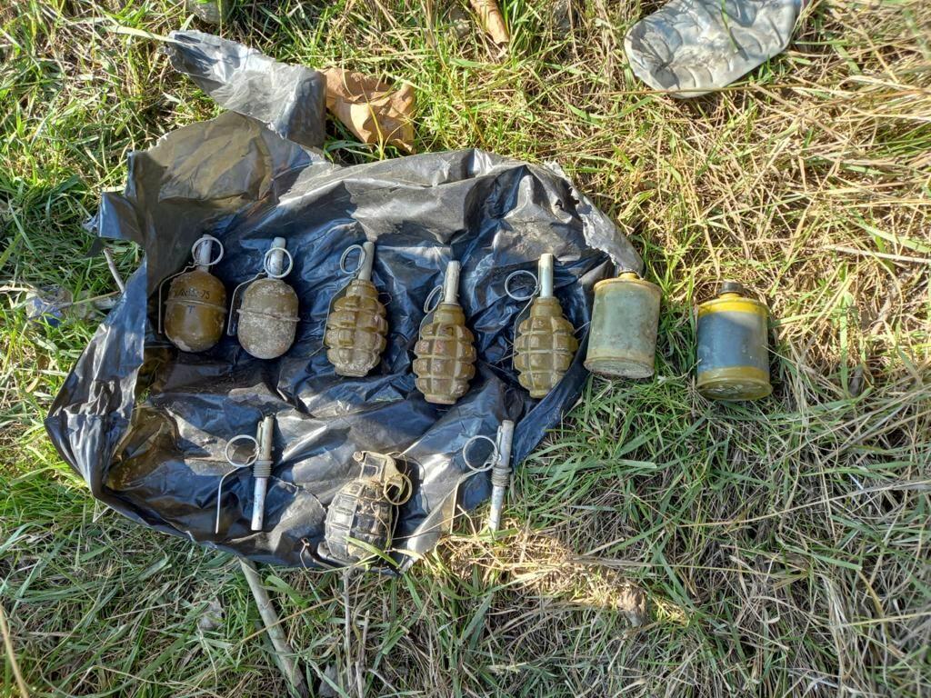 В бакинском поселке найдено 8 ручных гранат