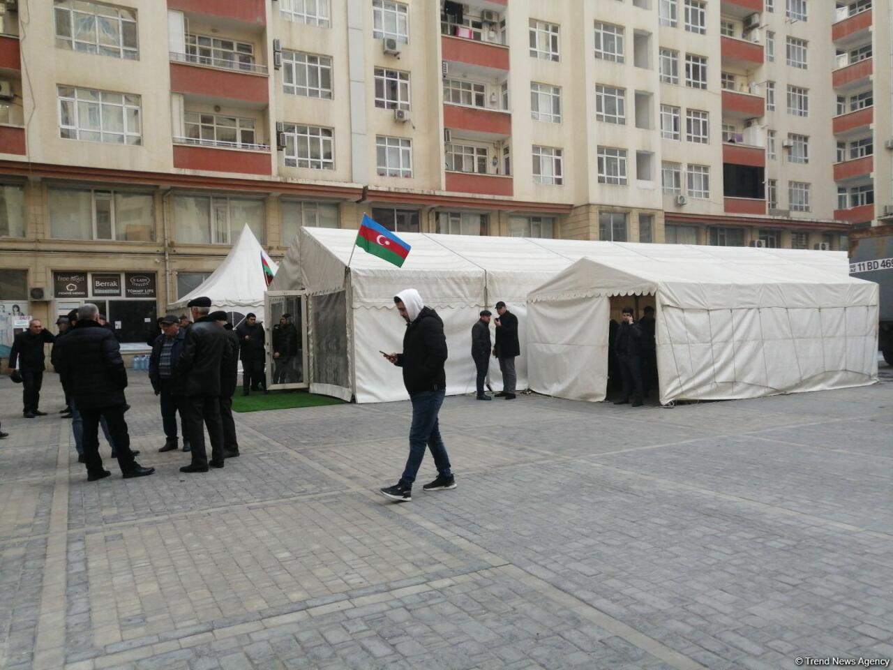 Проходит траурная церемония Орхана Аскерова, погибшего при нападении на посольство Азербайджана в Иране