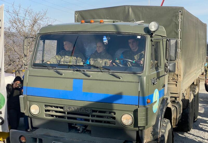 Rusiya sülhməramlılarına aid 1 avtomobil Laçın yolundan keçib