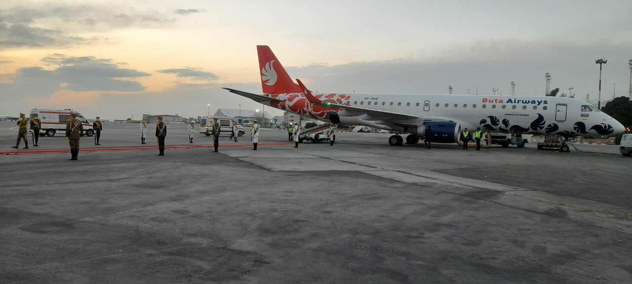 Самолет с эвакуированными сотрудниками посольства Азербайджана вылетает из Ирана