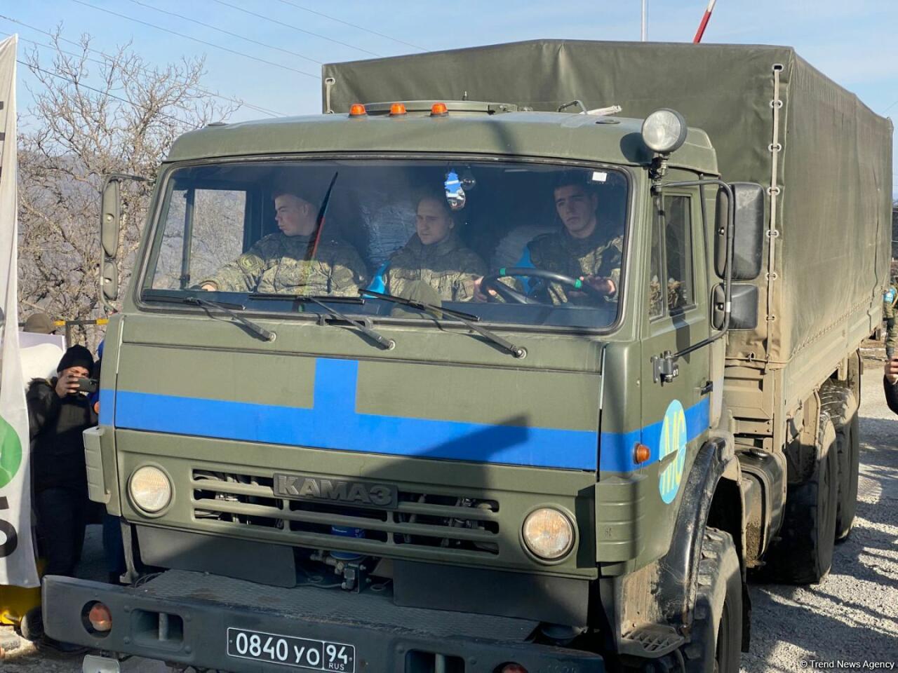 Rusiya sülhməramlılarına aid 1 avtomobil Laçın yolundan keçib