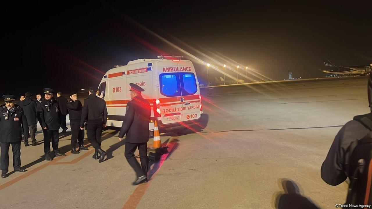 Пострадавших при нападении на посольство Азербайджана в Тегеране увезли каретами скорой помощи