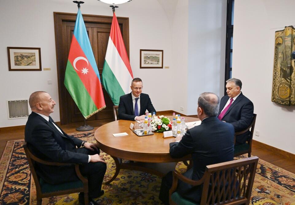 Состоялась встреча Президента Ильхама Алиева с премьер-министром Венгрии Виктором Орбаном в узком составе