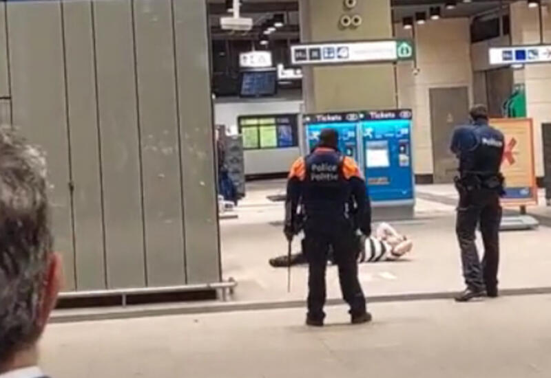 В Бельгии арестовали напавшего на троих человек с ножом мужчину