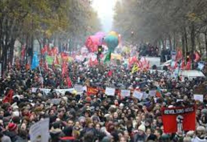 Французы отказались от работы ради массовой забастовки