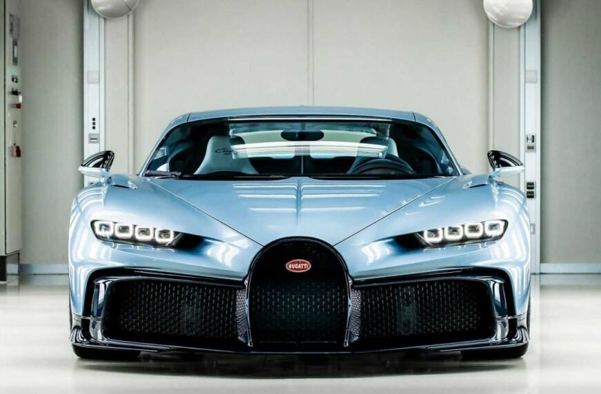 Последний Bugatti c двигателем W16 продадут на аукционе