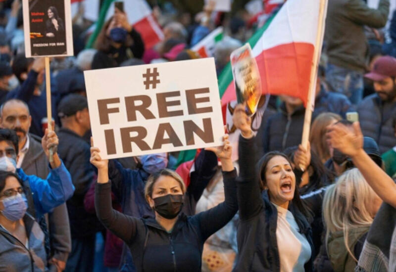 В Тегеране вновь вспыхнули протесты молодежи