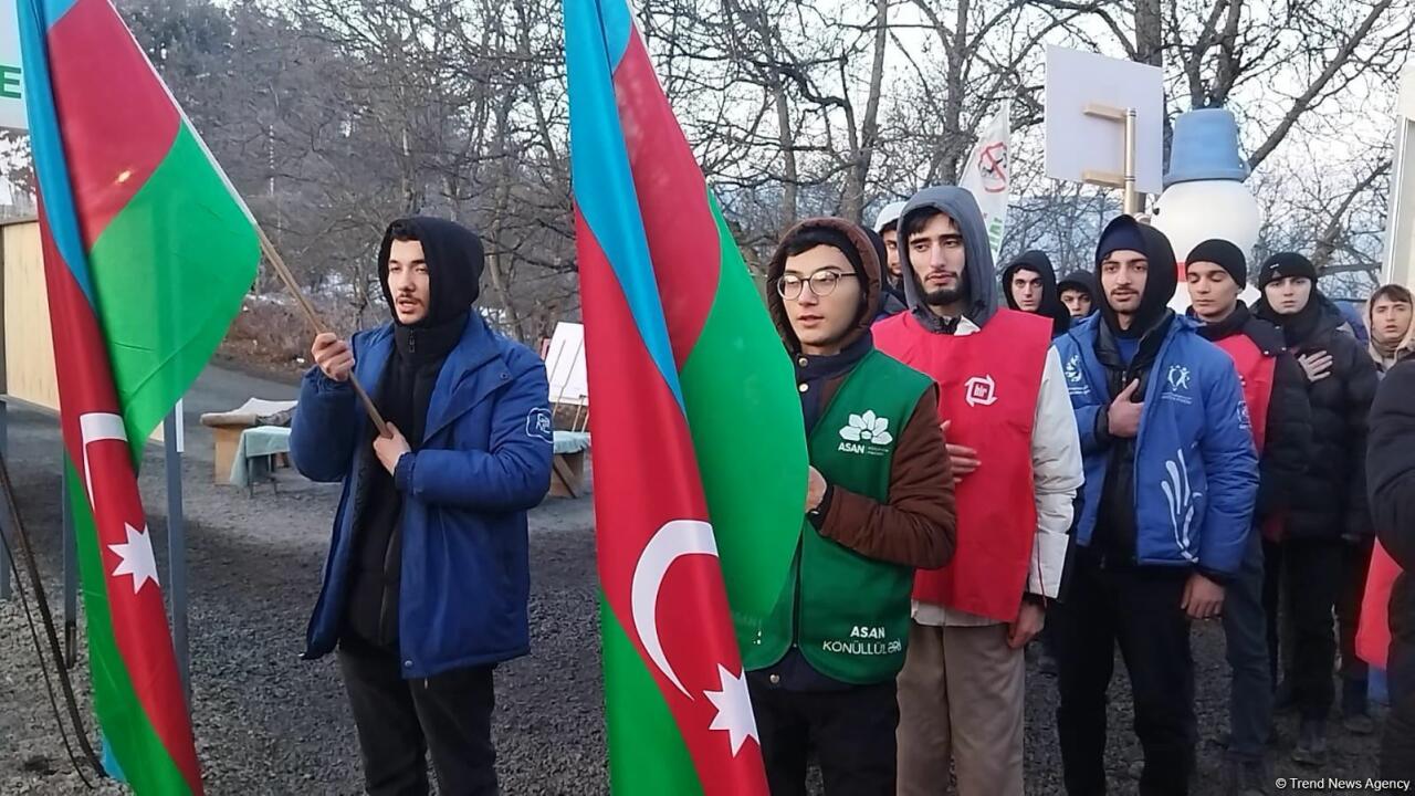 Акция азербайджанских экоактивистов на Лачинской дороге продолжается 52-й день