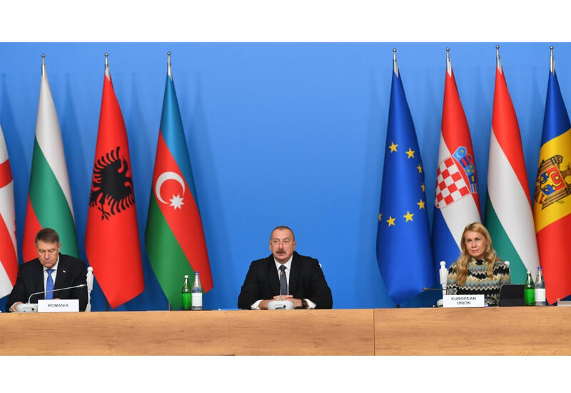 Президент Ильхам Алиев: Азербайджан надеется на сотрудничество с ведущими финансовыми институтами в области возобновляемых источников энергии