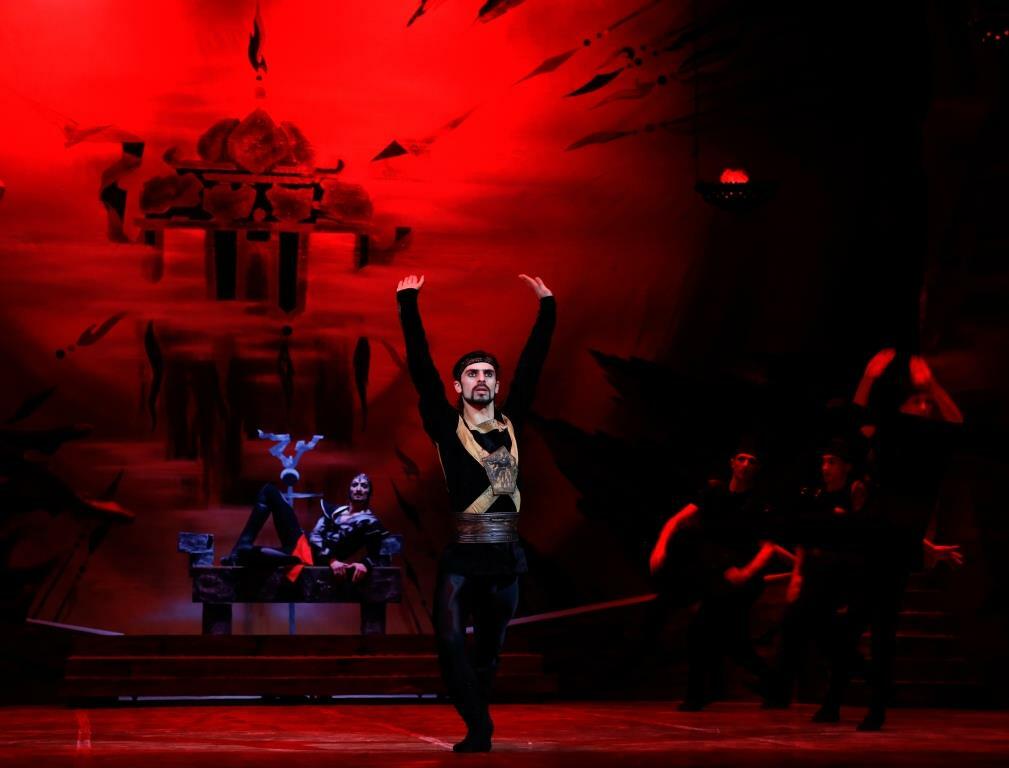 Балет  "Любовь и смерть" Полада Бюльбюльоглы прошел с ошеломляющим  успехом