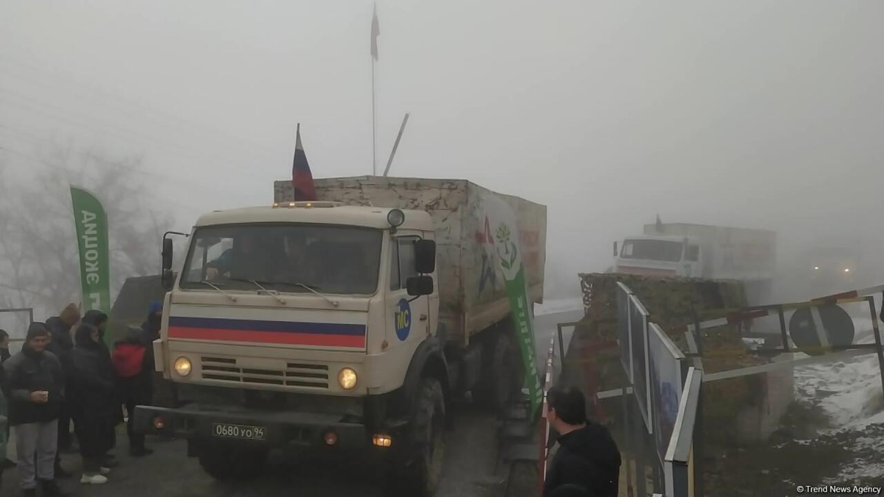 Сегодня по Лачинской дороге проехали 20 автомашин миротворцев