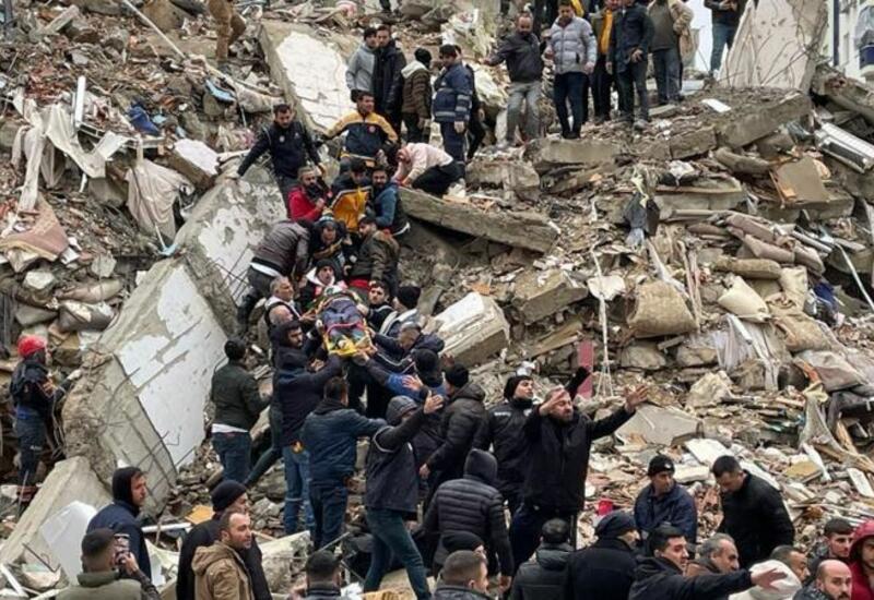 Число погибших в результате землетрясения в Турции достигло 3432 человек