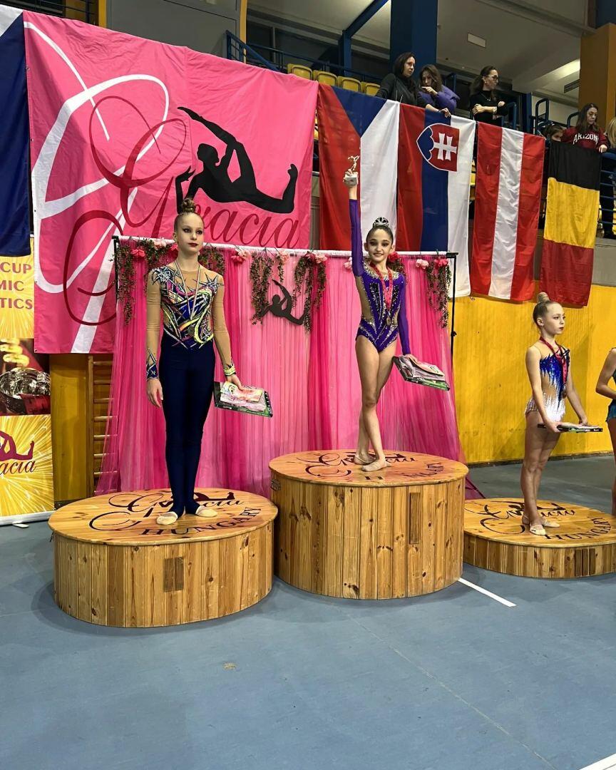 Азербайджанские гимнастки завоевали награды на международном турнире в Венгрии