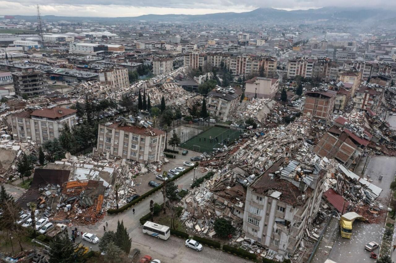 Число погибших в результате землетрясений в Турции достигло 47 975 человек