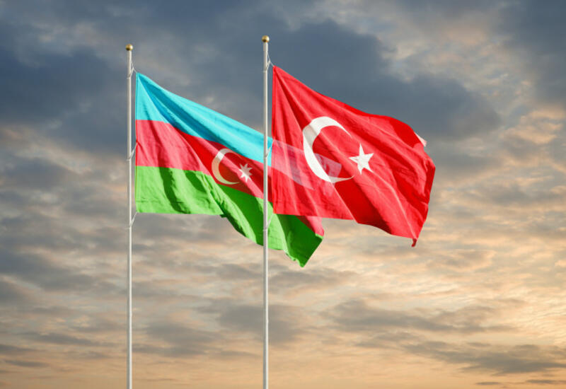 Азербайджан демонстрирует солидарность с братской Турцией