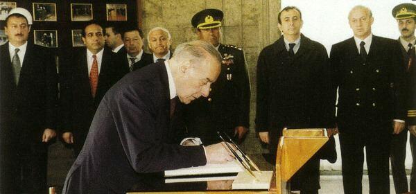 Один день Гейдара Алиева: первый официальный визит в Турцию в феврале 1994 года
