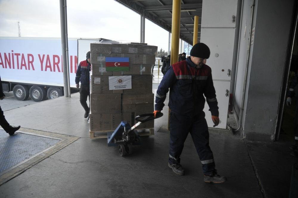 По поручению Первой леди Мехрибан Алиевой Фонд Гейдара Алиева направил гуманитарную помощь в зону землетрясения в Турции
