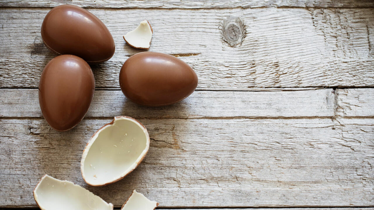 В Великобритании мужчина осужден за кражу почти 200 000 шоколадных яиц