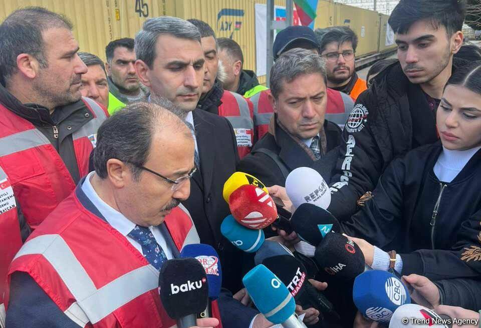 Отправленная по железной дороге гуманитарная помощь прибудет в Турцию в течение трех дней