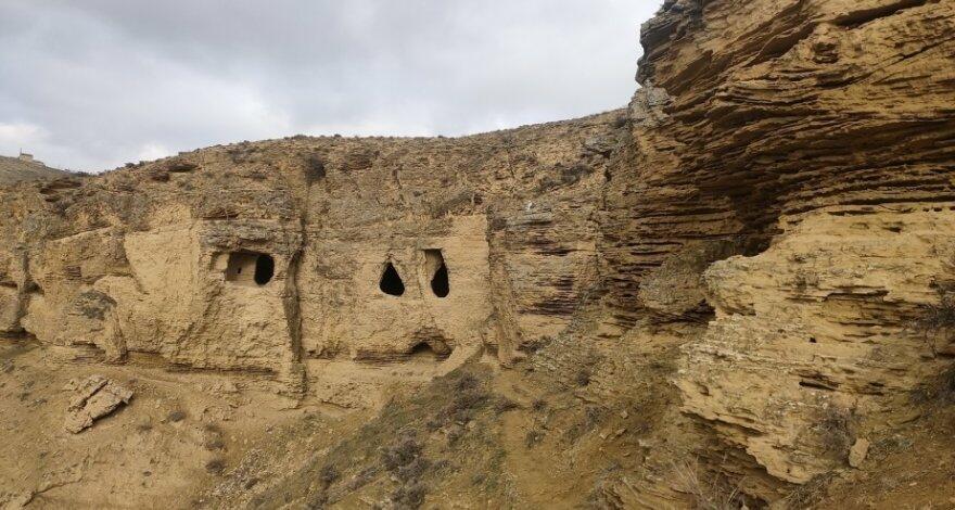 Пещеры Сюндю, ставшие укрытием для азербайджанцев от армянского терроризма