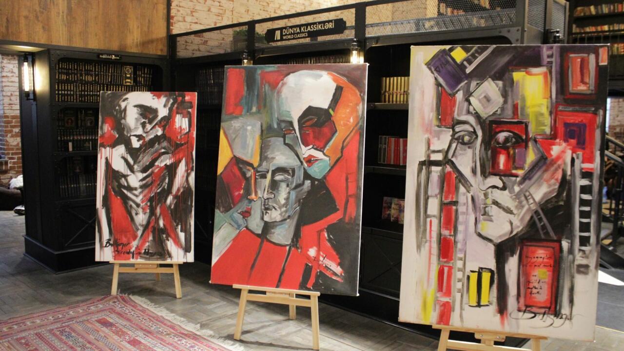 Картины французского художника, посвященные Ходжалинскому геноциду, представлены в Бакинском книжном центре
