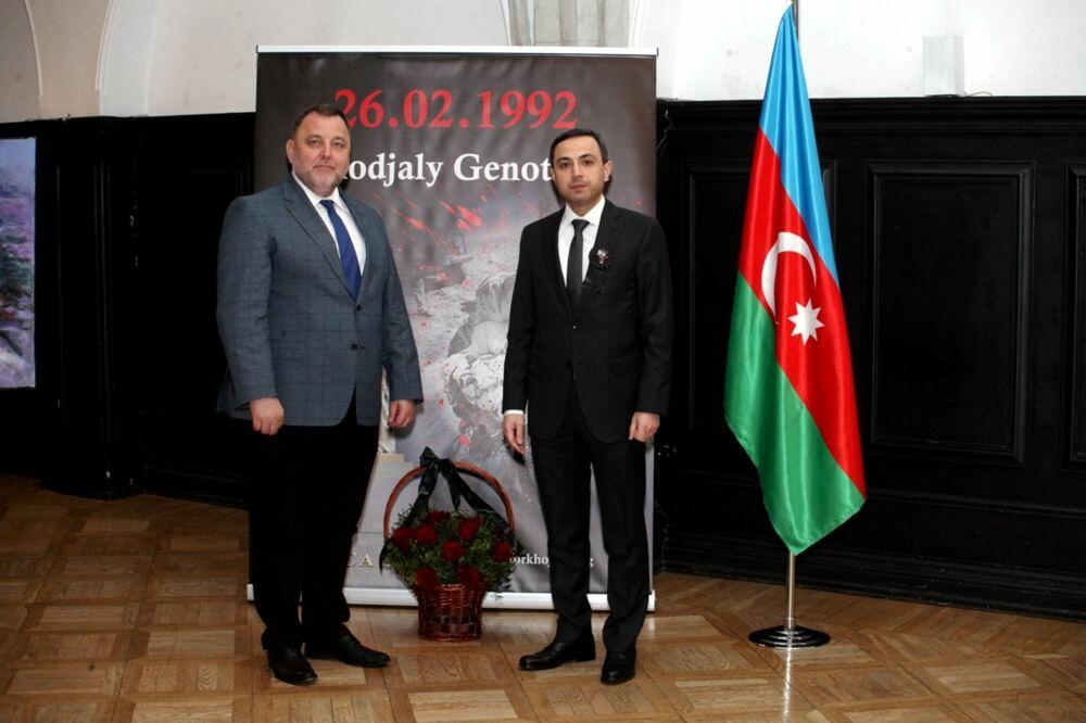 Памяти жертв Ходжалинского геноцида - выставка азербайджанского художника в Таллине