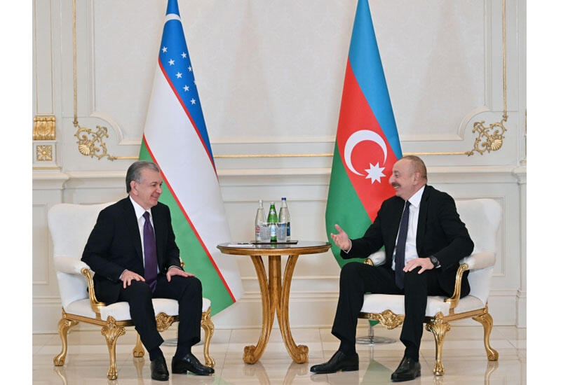 Prezident İlham Əliyev Özbəkistan Prezidenti Şavkat Mirziyoyev ilə görüşüb