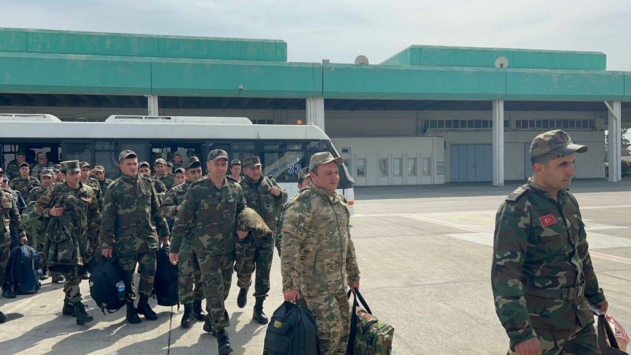 Из Турции вернулась очередная группа спасателей МЧС Азербайджана
