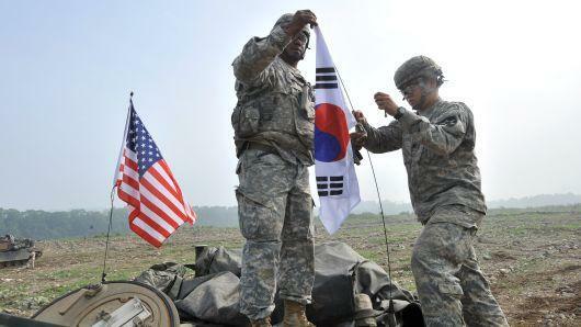 США и Южная Корея провели учения с боевыми снарядами на границе с КНДР