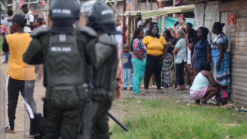 Десятки полицейских в заложниках у фермеров в Колумбии