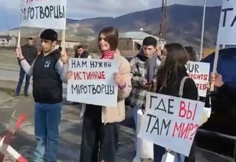 Армяне проявили к опекающим их миротворцам черную неблагодарность