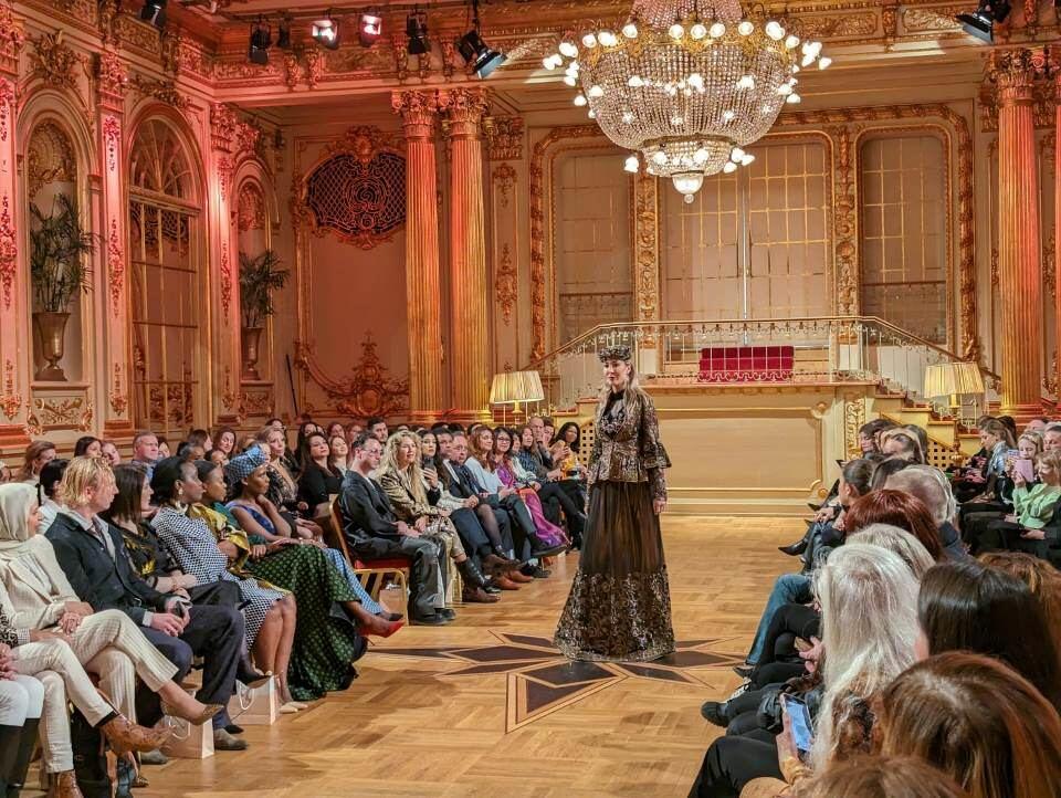 Коллекция Гюльнары Халиловой "Карабах" вызвала большой интерес на Стокгольмской международной выставке моды
