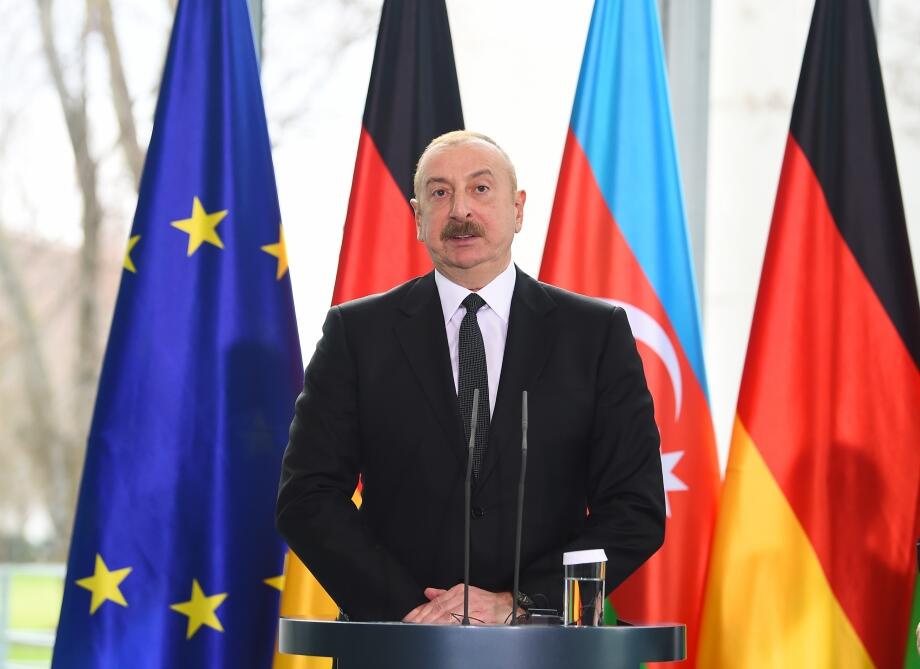 Президент Ильхам Алиев и Канцлер Олаф Шольц провели совместную пресс-конференцию