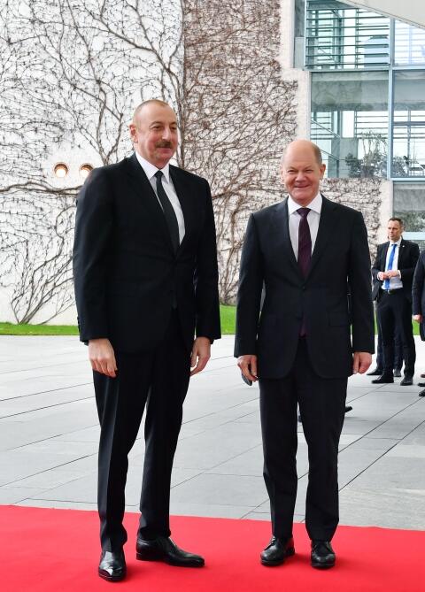 Состоялась встреча Президента Ильхама Алиева с канцлером Германии Олафом Шольцем один на один