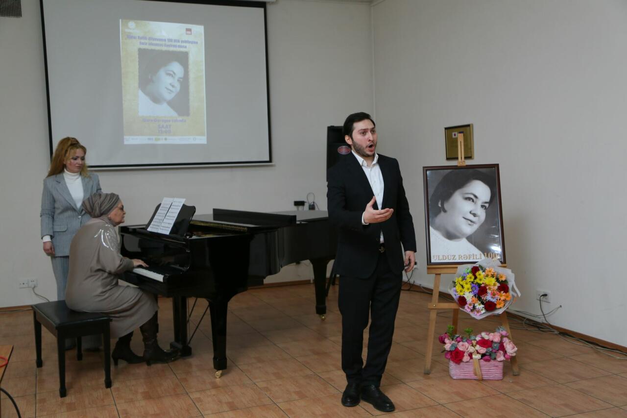 Улдуз Рафили-Алиева - первая азербайджанка, ставшая профессиональным театральным режиссёром