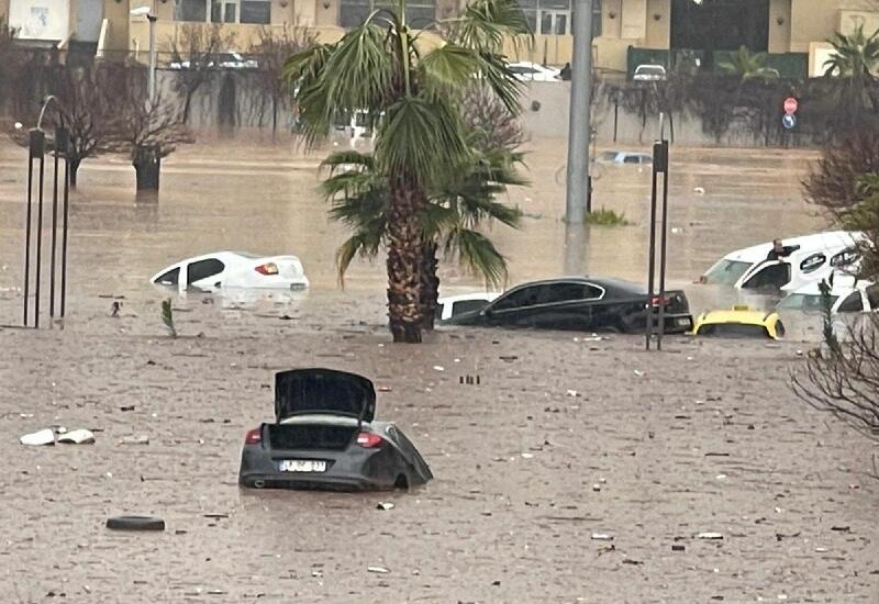 10 человек погибли в результате наводнения в зоне землетрясения в Турции