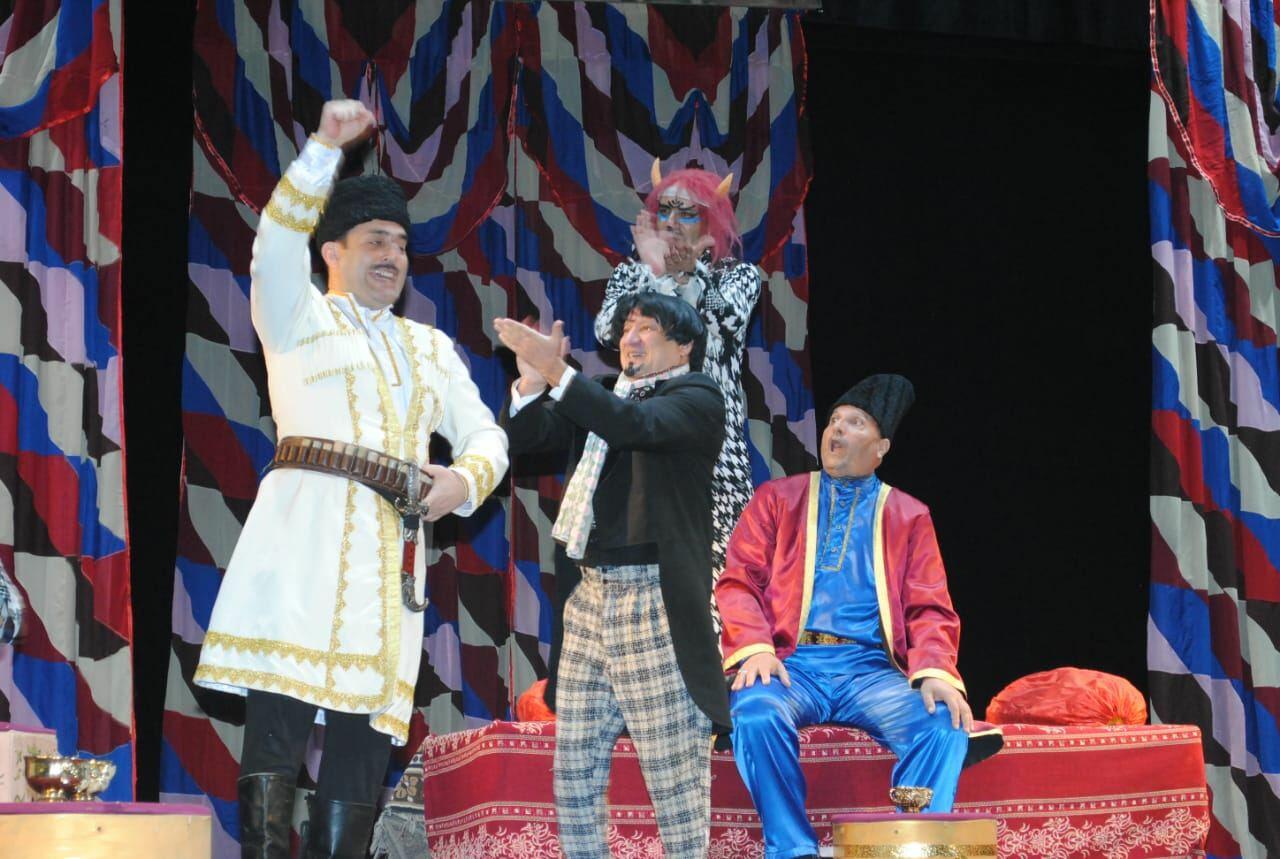Сумгайытский драматический театр отмечает 55-летие