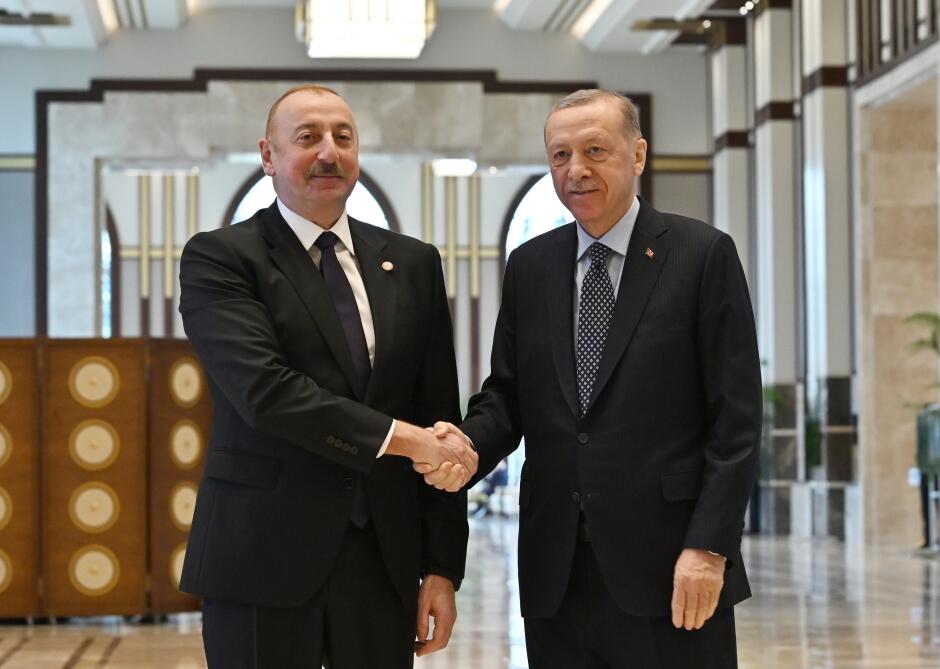 Президент Ильхам Алиев принял участие во внеочередном саммите глав государств Организации тюркских государств в Анкаре